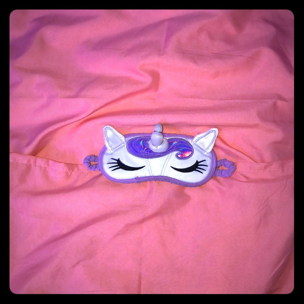 Holographic unicorn sleeping mask!!!🦄